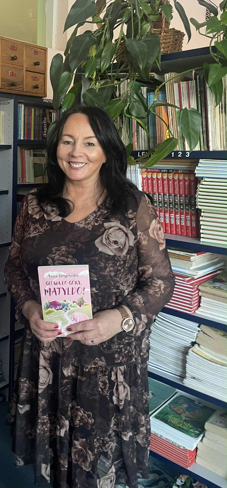 Spotkanie uczni&oacute;w z pisarką Anną Stryjewską