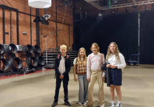 Laureaci konkursu Orlęta Filmowe Łodzi na wycieczce po rodzinnym mieście