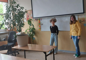 Klasowy program „Mam talent” - uczniowie podczas prezentacji