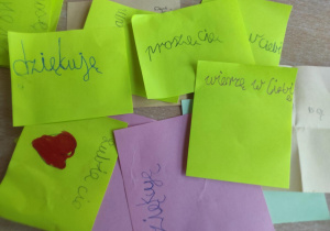 Prace uczniów w ramach Kampanii "Słowa mają moc"