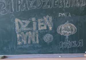 Prace uczniów wykonane podczas obchodów Dnia Dyni