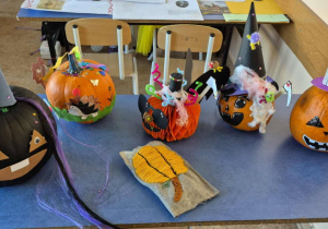 Prace uczniów wykonane podczas obchodów Dnia Dyni