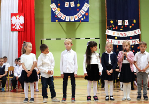 Uczniowie podczas uroczystości Ślubowania