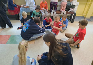 Integracja uczniów w ramach innowacji „Starsi uczą młodszych, młodsi uczą starszych”