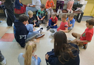 Integracja uczniów w ramach innowacji „Starsi uczą młodszych, młodsi uczą starszych”