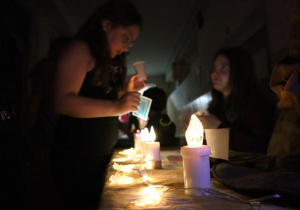 Uczniowie podczas Zabawy Andrzejkowej