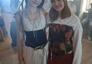 Uczniowie podczas zabawy w Domu Kultury Romus