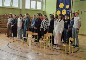Uczniowie podczas prezentacji w ramach Świeta Szkoły