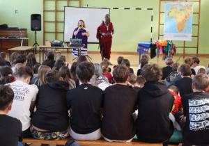 Niezwykły gość – Masaj z Tanzanii, reprezentujący Fundację Nashipaa Africa.